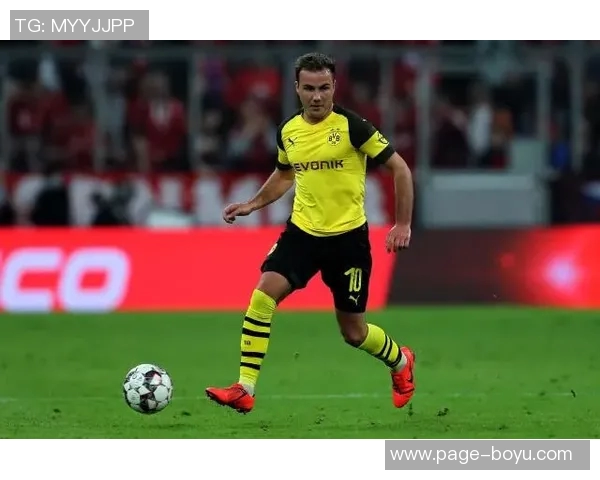 梅西与穆赫塔尔赛后互换球衣引发热议光膀子成新潮流