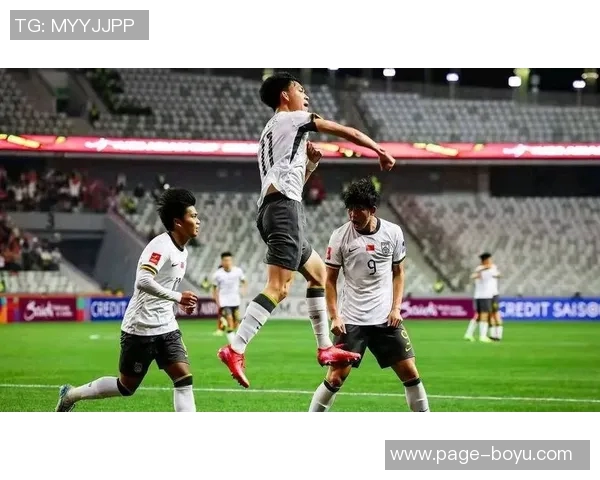 日本U20世青赛全胜晋级16强展现强大实力进攻火力与防守完美结合 日本U20世青赛全胜晋级16强展现强大实力进攻火力与防守完美结合