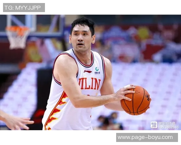 亨特上半场表现出色6投5中轻松斩获12分6篮板1助攻1抢断 亨特上半场表现出色6投5中轻松斩获12分6篮板1助攻1抢断