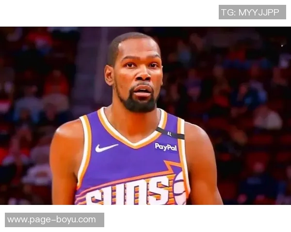 阿门感慨杜兰特拼搏精神超越年龄让人敬佩 阿门感慨杜兰特拼搏精神超越年龄让人敬佩